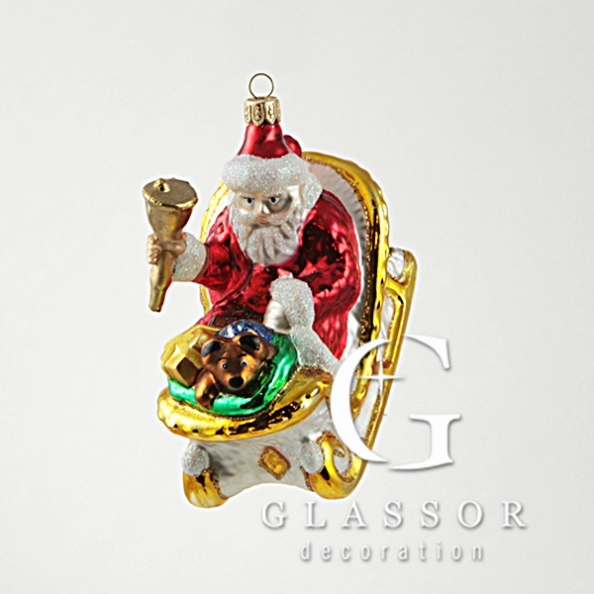 Weihnachtsfigur Weihnachtsmann auf dem Schlitten
