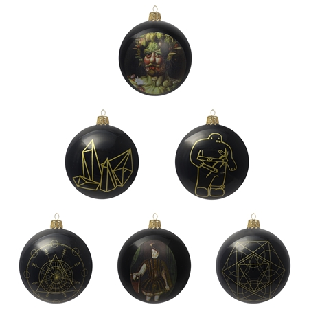 Set von Weihnachtsschmuck mit einem Dekor aus den Zeiten von Rudolf II.