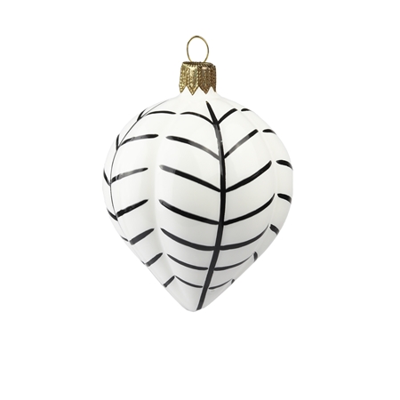 Weiße Weihnachtsdekoration mit schwarzem Blattdekor