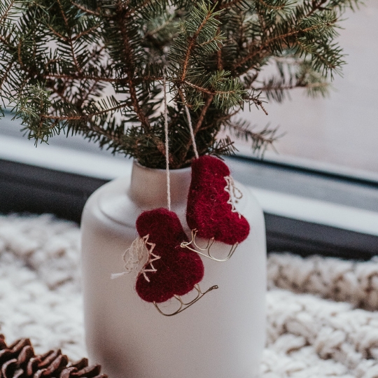 Weihnachten Schlittschuhe rot aus Filz 2 Stück