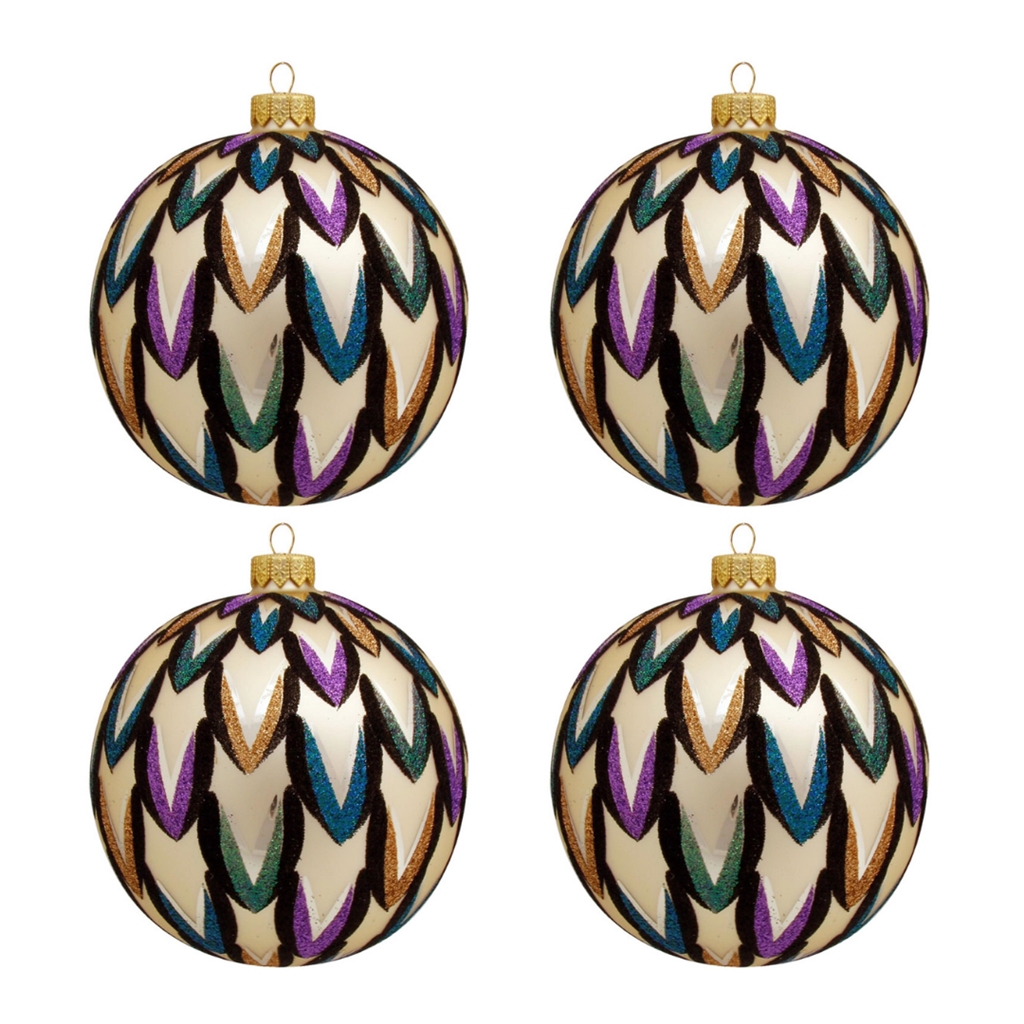  Set aus cremefarbenen Weihnachtskugeln mit farbenfrohem Dekor