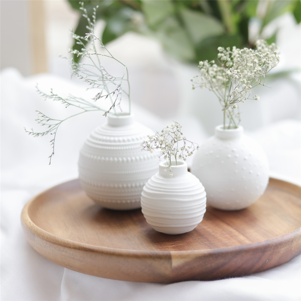 Set Minivasen aus Porzellan