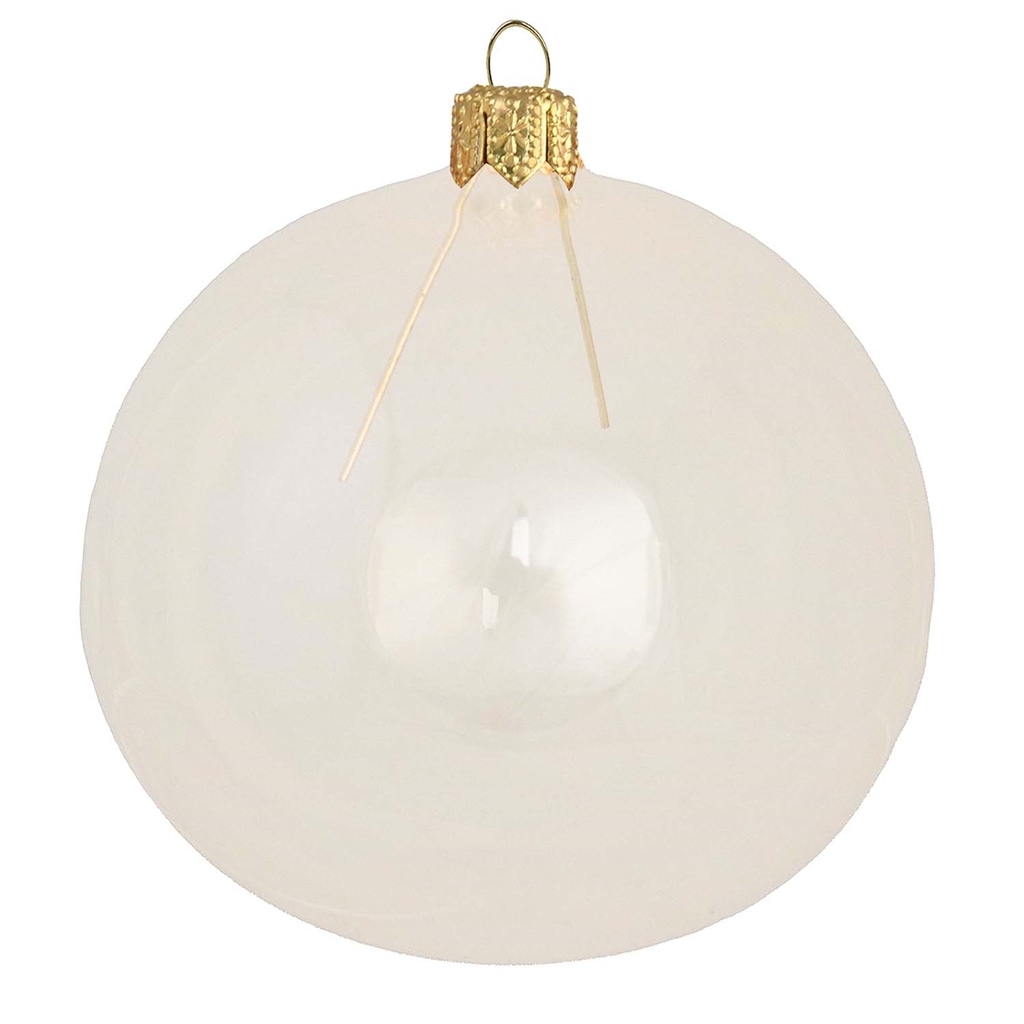 Klares Ornament in Cremefarbe