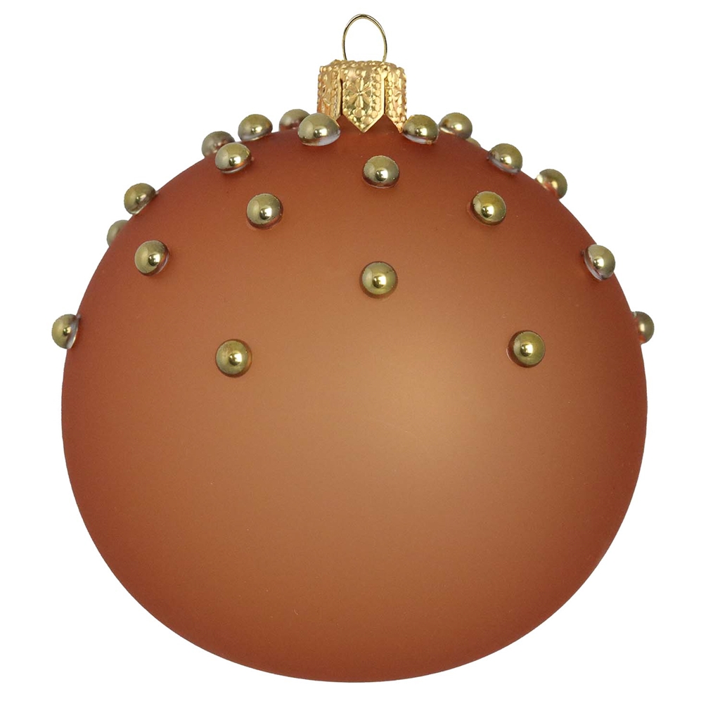 Glasornament in mattem Ziegelton mit goldenen Perlen