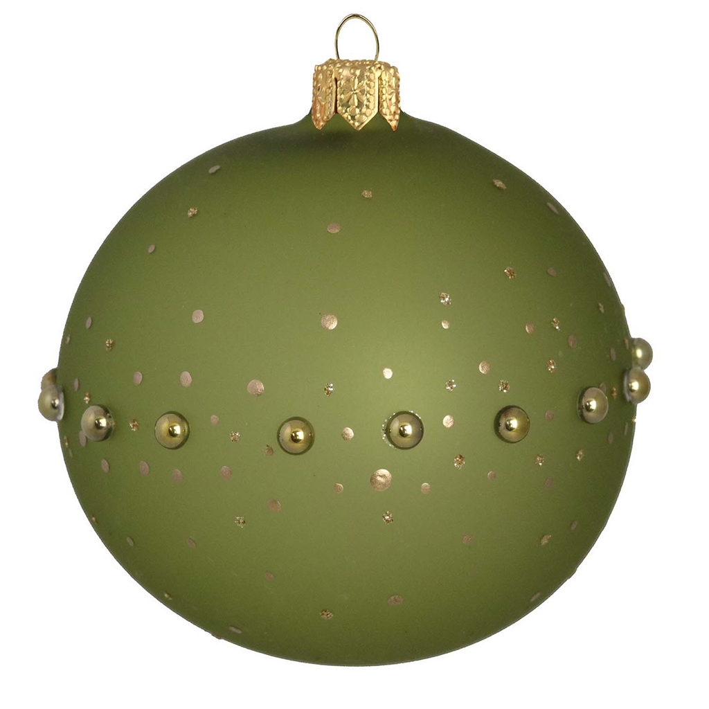 Glasornament in mattgrüner Farbe mit goldenen Perlen und Tupfendekor