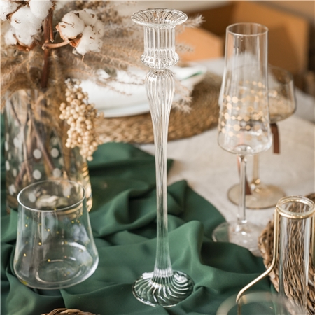 Luxuriöser Kerzenhalter aus Glas mit Vertiefungen