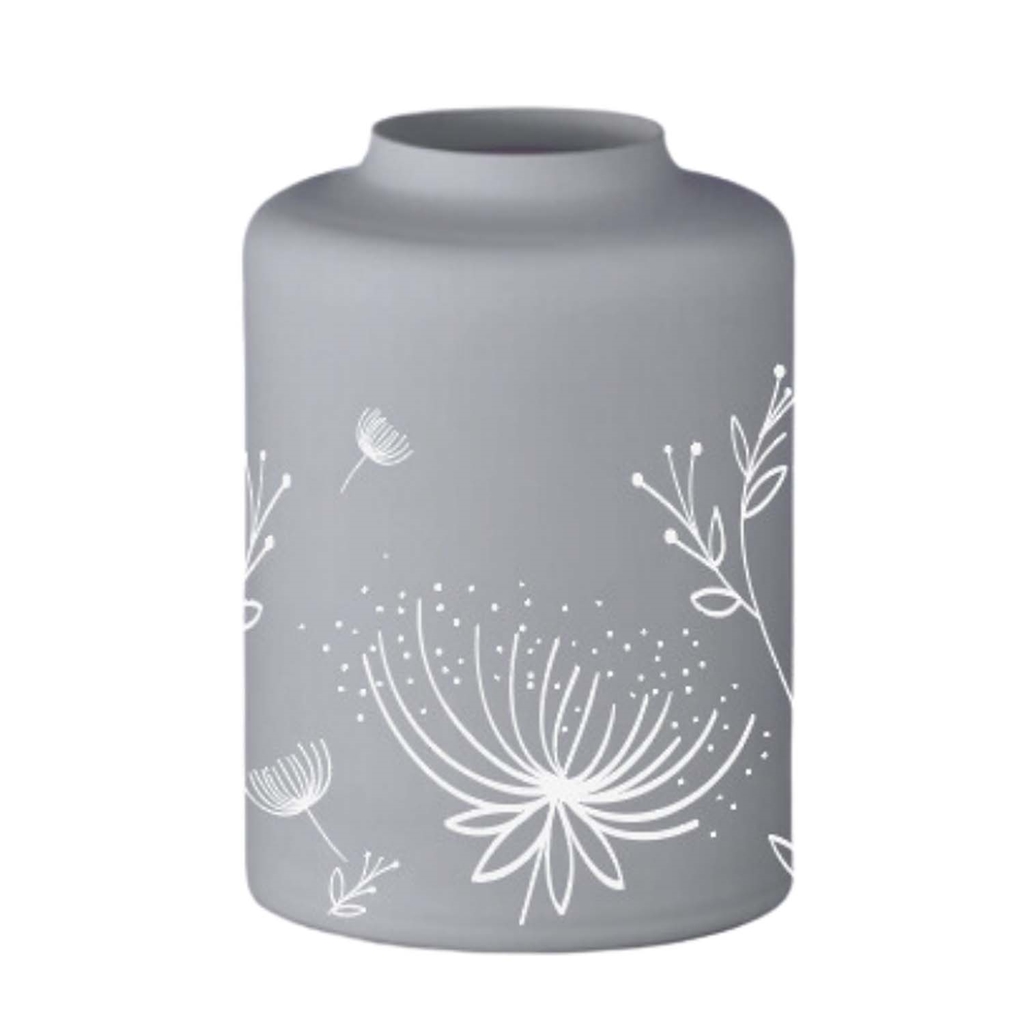 Graue Vase mit Blumendekoration