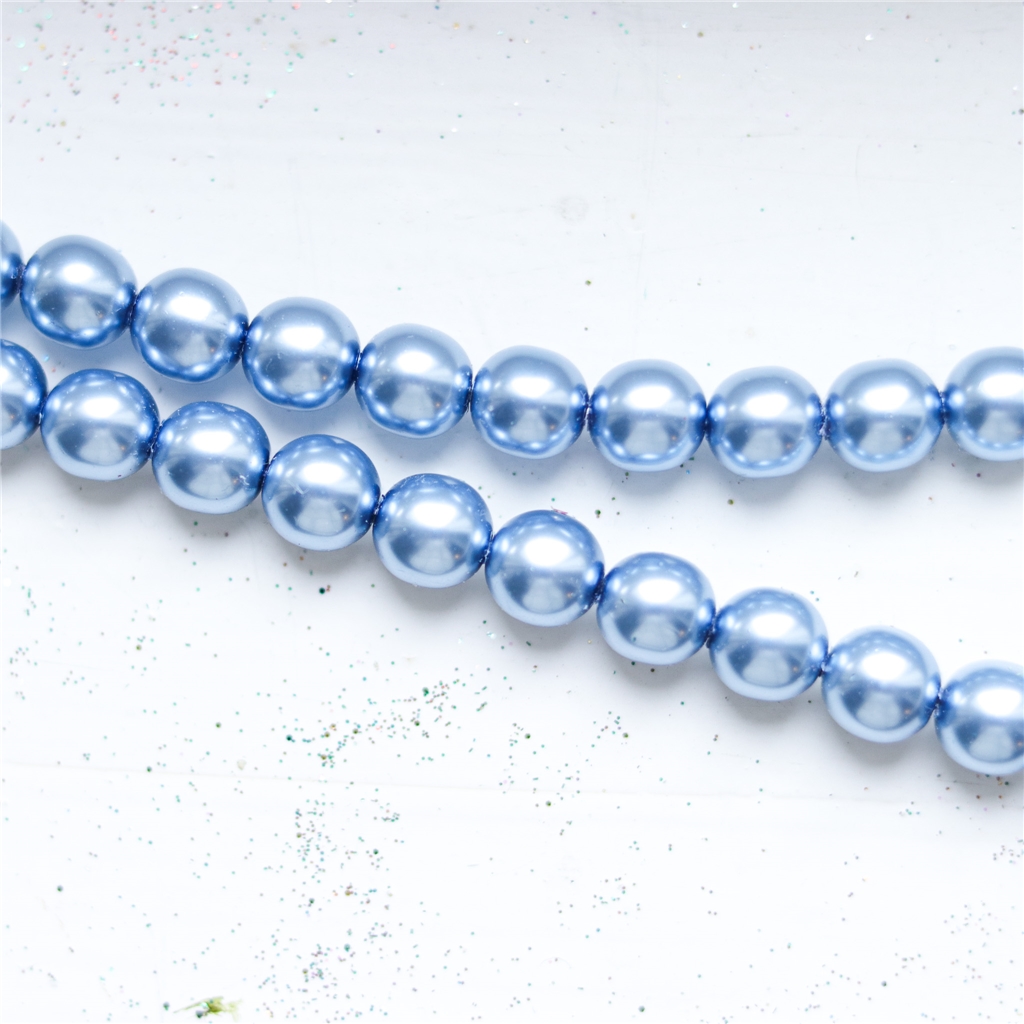 Kette aus Glasperlen blau