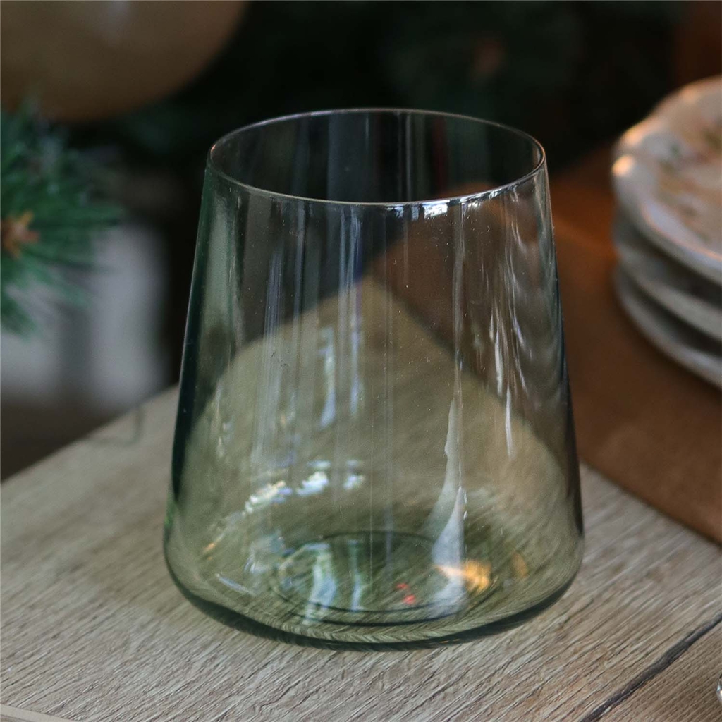 Glas in Fichtengrün